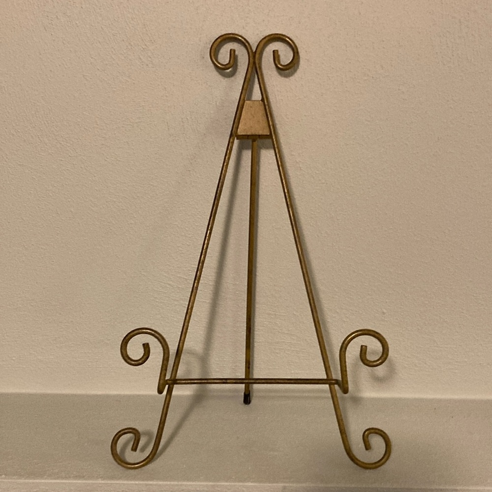 Gold Table Top Easel